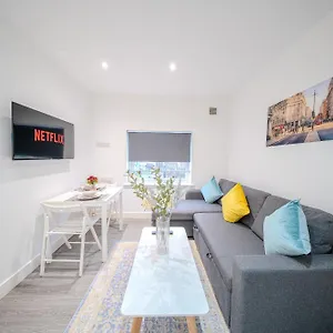 https://ilford-luxury-apartments.cambridgehotelsuk.com